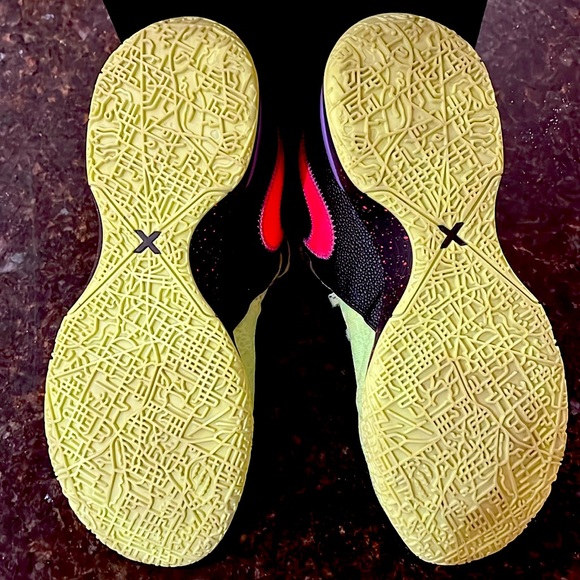 Men’s 9.5 Nike LaBron James NXXT Gen Ghost shoes - Picture 6 of 7